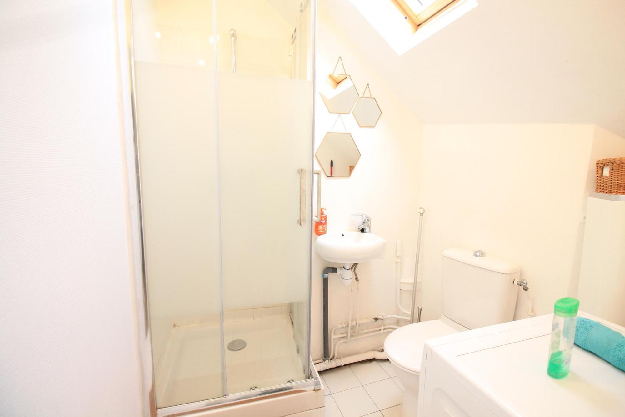 Disponible - Appartement Entier - 10Mn Rer B Aeroport Cdg - Paris Gare Du Nord, T11 Express, Le Bourget, Tout Equipe, Netflix Gratuit, 3 Personnes, 4Eme Etage, Escaliers, Parc Des Expositions, Parking Rue Gratuit Apres 19H 德朗西 外观 照片