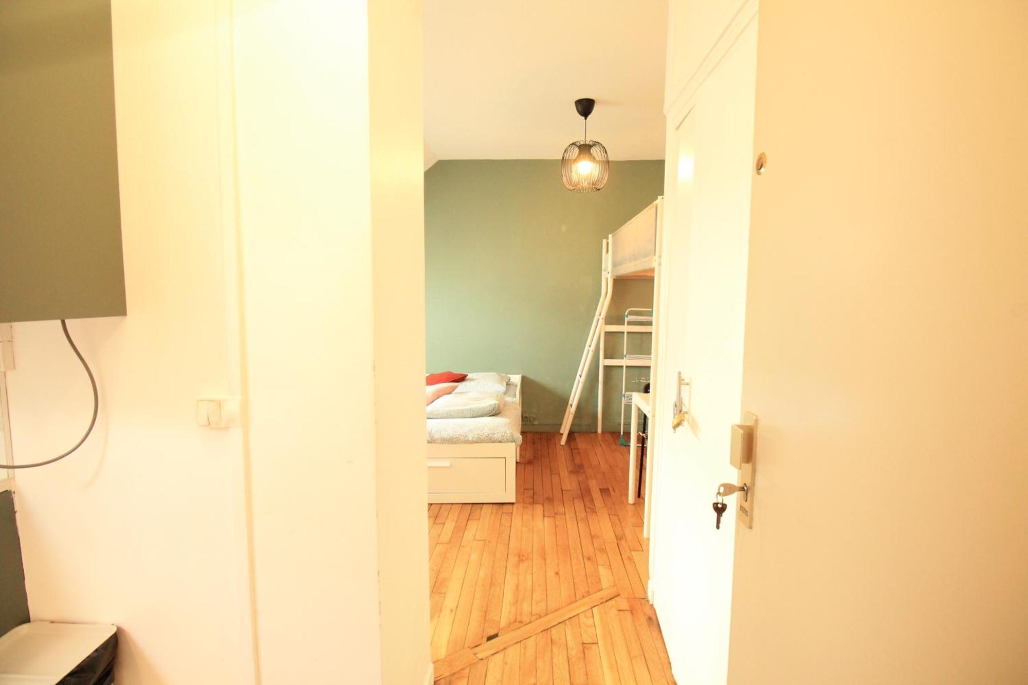 Disponible - Appartement Entier - 10Mn Rer B Aeroport Cdg - Paris Gare Du Nord, T11 Express, Le Bourget, Tout Equipe, Netflix Gratuit, 3 Personnes, 4Eme Etage, Escaliers, Parc Des Expositions, Parking Rue Gratuit Apres 19H 德朗西 外观 照片